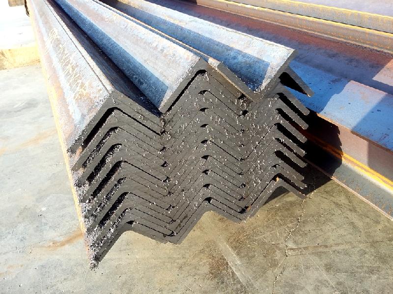 Ce diferente sunt intre cornier laminat – cornier ambutisat