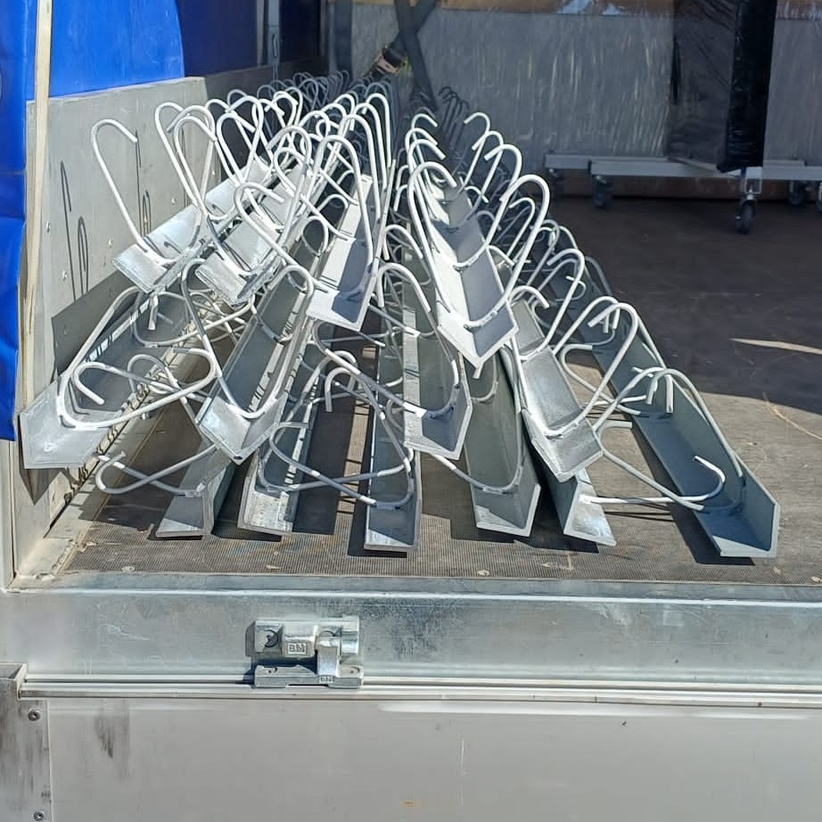 steel angles with welding-blades